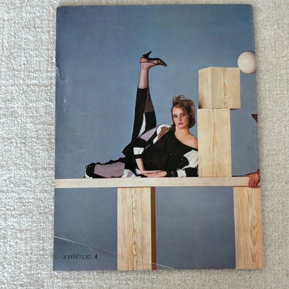 Vintage 1983 Gianni Versace catalogue + shopper - Picture 11 of 11
